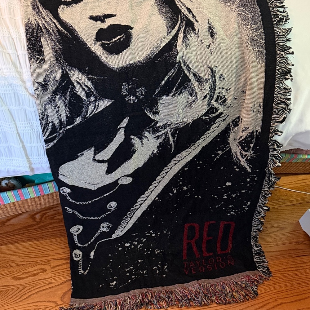 Taylor Swift Red TV Woven Blanket